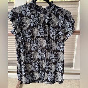 Elan Black Floral Flutter-Sleeve Blouse